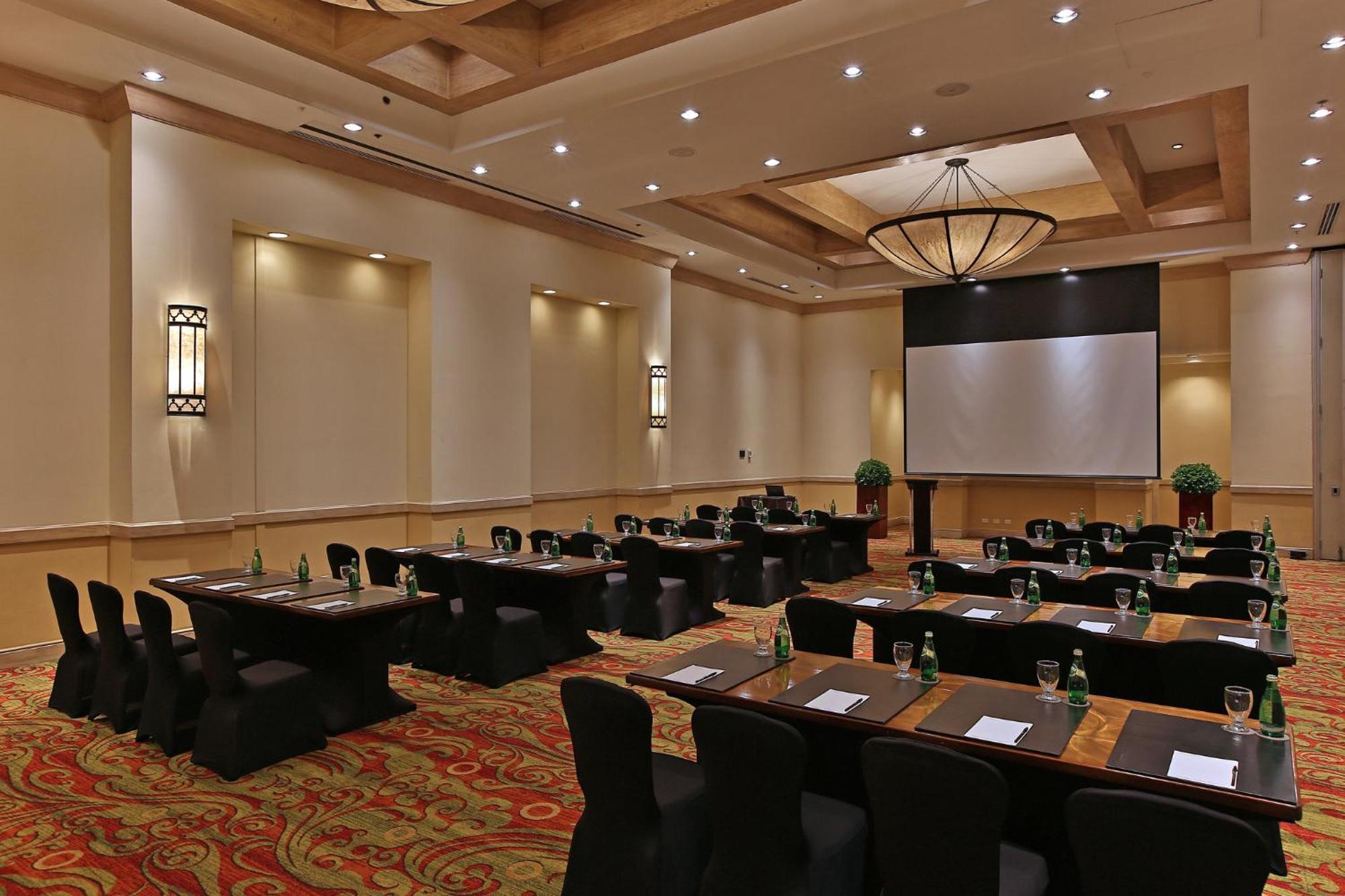 Intercontinental Tegucigalpa At Multiplaza Mall By Ihg Екстериор снимка